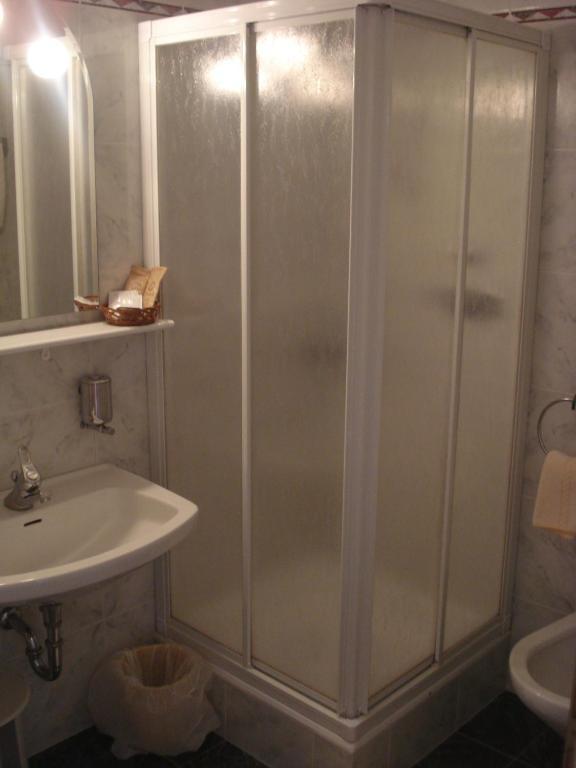 Sporthotel Rasen Rasùn di Sotto エクステリア 写真