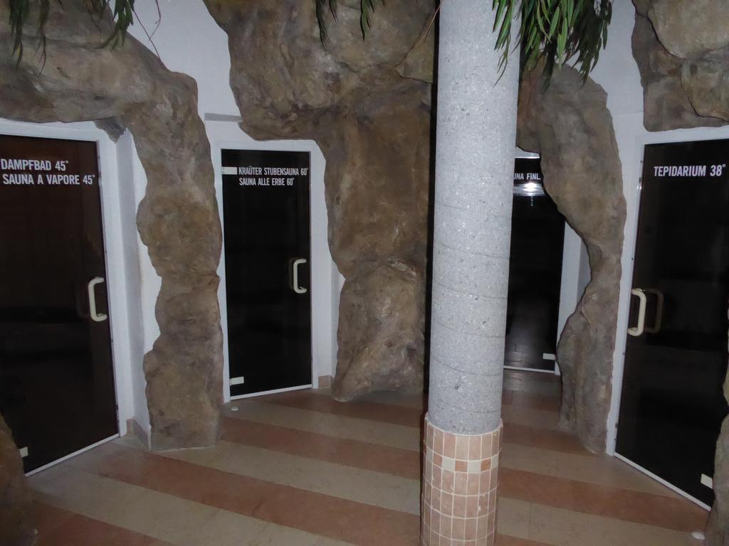 Sporthotel Rasen Rasùn di Sotto エクステリア 写真