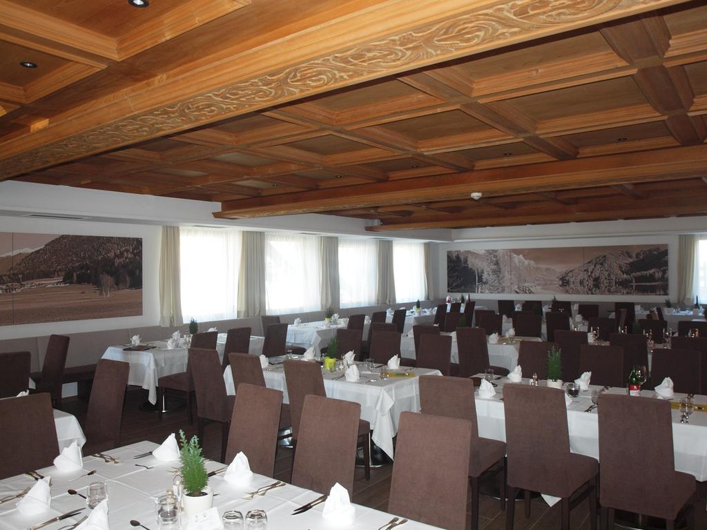 Sporthotel Rasen Rasùn di Sotto エクステリア 写真