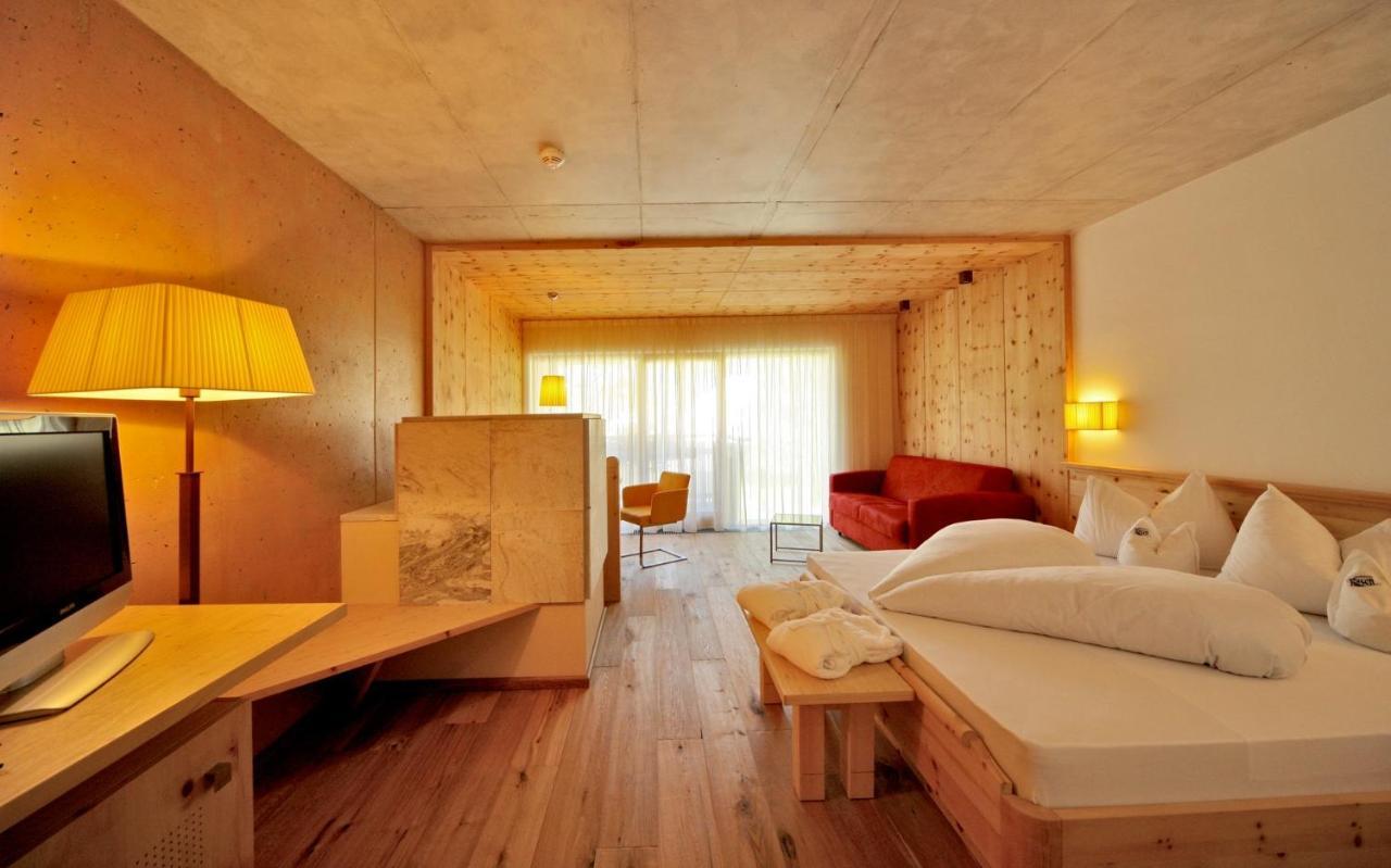 Sporthotel Rasen Rasùn di Sotto エクステリア 写真